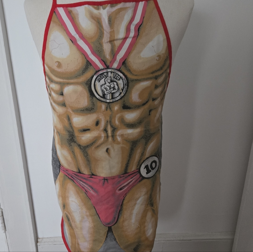 Bodybuilder Muscle Apron with Red Accents